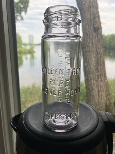 Golden Tree PURE CLOVER HONEY - New England Maple Syrup - Boston, Mass - - 1915