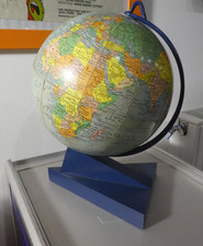 Ancien globe terrestre Mappemonde  Pieds bois  /Girard Barrère/ Old  world map