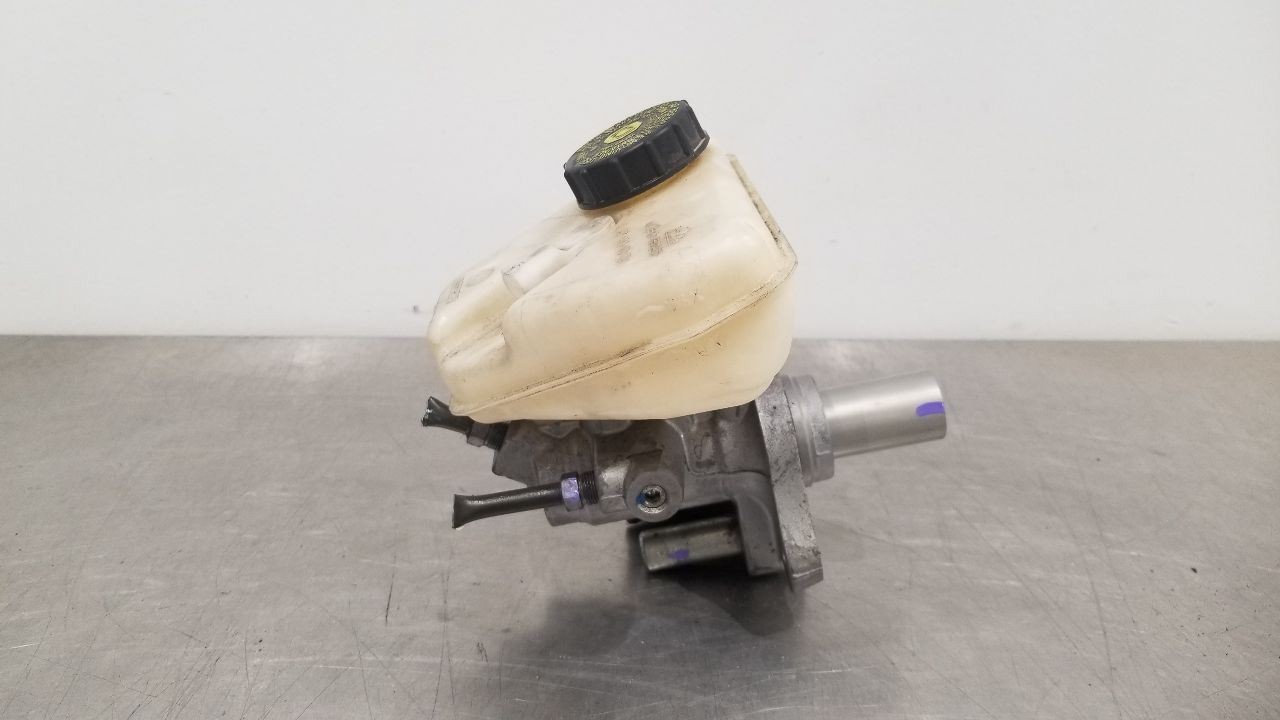 11 MERCEDES BENZ SLS AMG C197 BRAKE MASTER CYLINDER