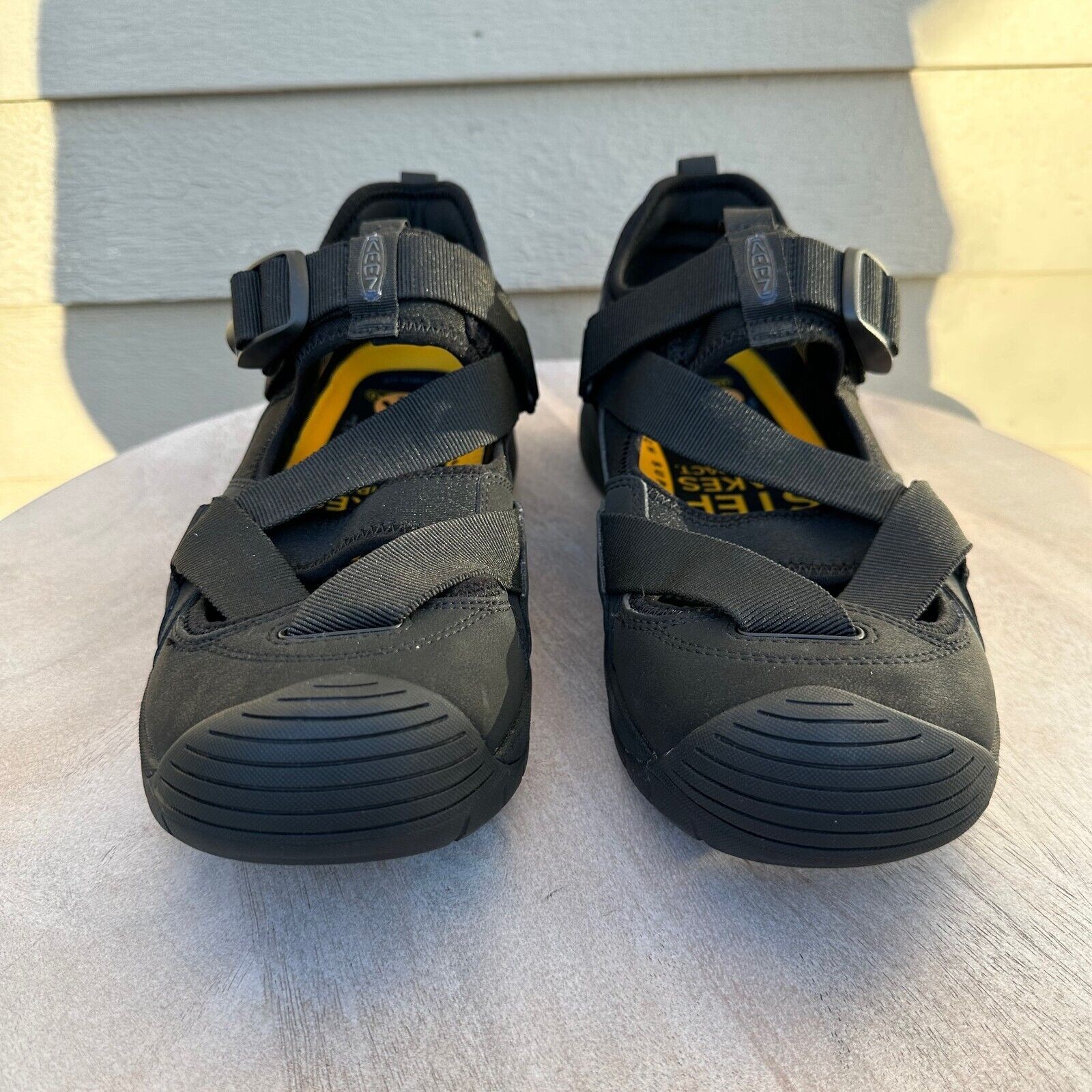 Sandali Keen Zerraport Trail Triple da uomo taglia 11 neri scarpe da trekking nuovi