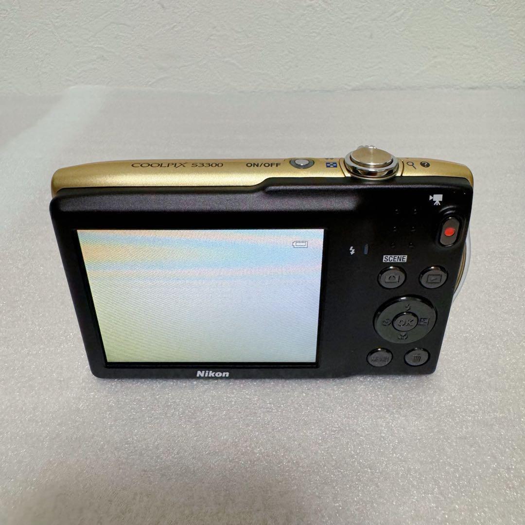 Nikon COOLPIX S3300,Gold,6x,2.7in,16MP Excellent from JAPAN Nikon COOLPIX S3300,Gold,6x,2.7in,16MP Excellent from JAPAN