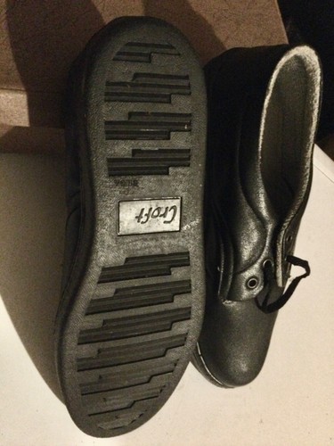 Pair of Vintage Black Leather Shoes size 9 Boxed made in UK by Croft. Never Worn - Picture 2 of 4