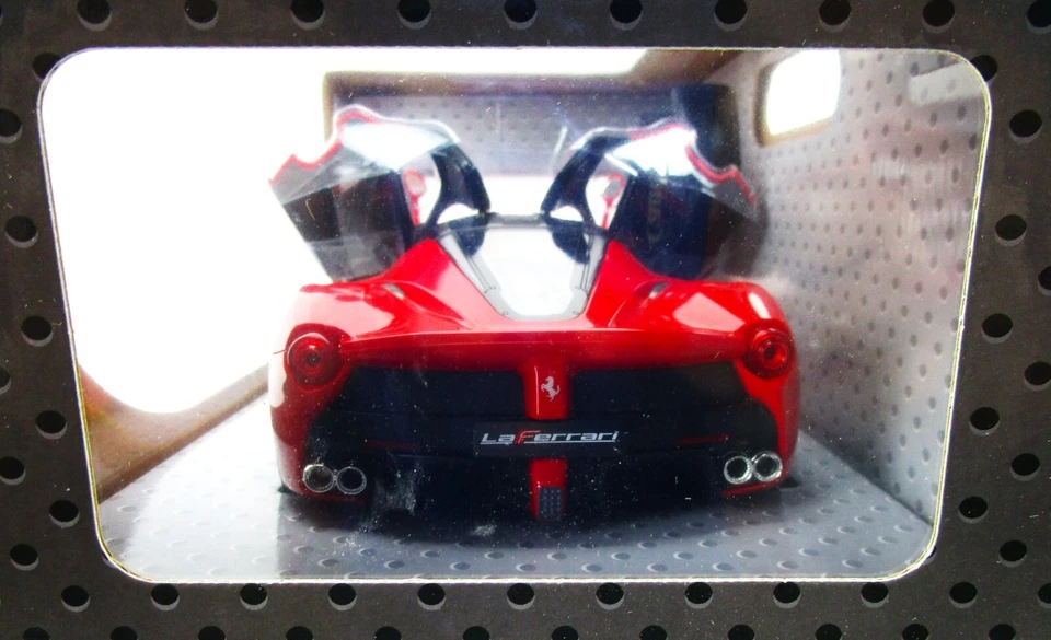 Rastar Remote Control 1:14 Red LaFerrari Exotic Sports Car 2.4 GHZ RC Ferrari - Image 2 of 4