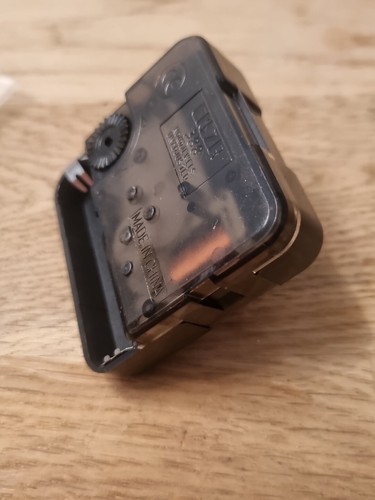 New Replacement Quartz Silent Supersweep Clock Movement Mechanism With Hands - Picture 12 of 18