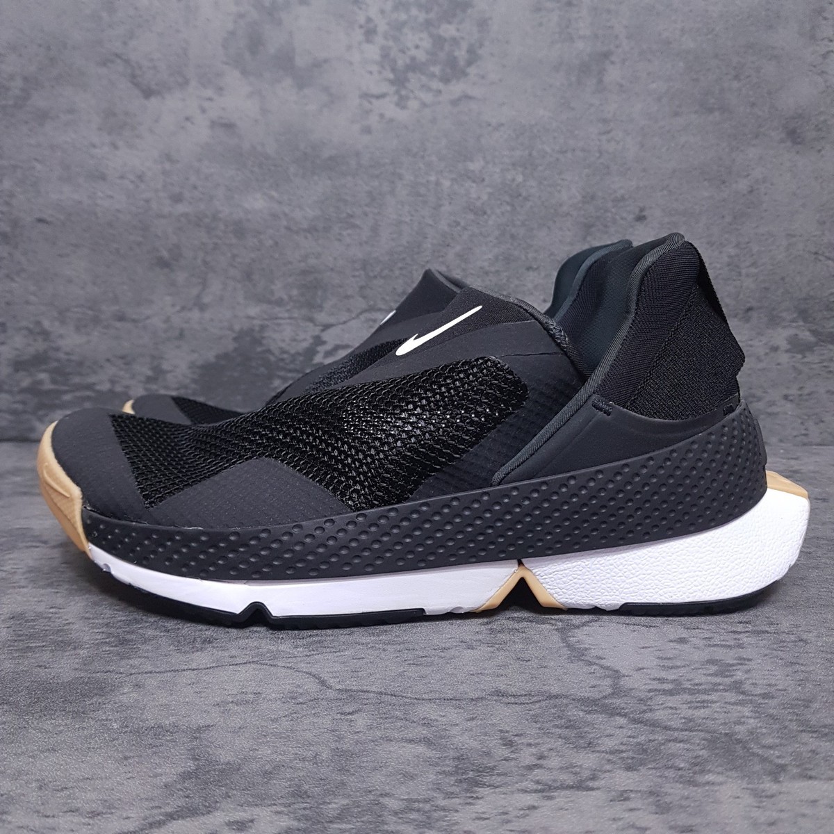 NIKE Go Flyease Athletic Slip on Walking Shoes Womens Size 9  display picture 2
