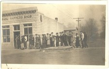 WAHL'S HARNESS SHOP REAL PHOTO POSTCARD RPPC 1900s THEODORE WAHL MOULTON IOWA ?