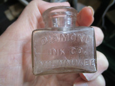 🖋️🖋️🖋️Vintage 1900 Embossed Diamond Ink Co. Milwaukee Square Bottle 🖋️🖋️🖋️
