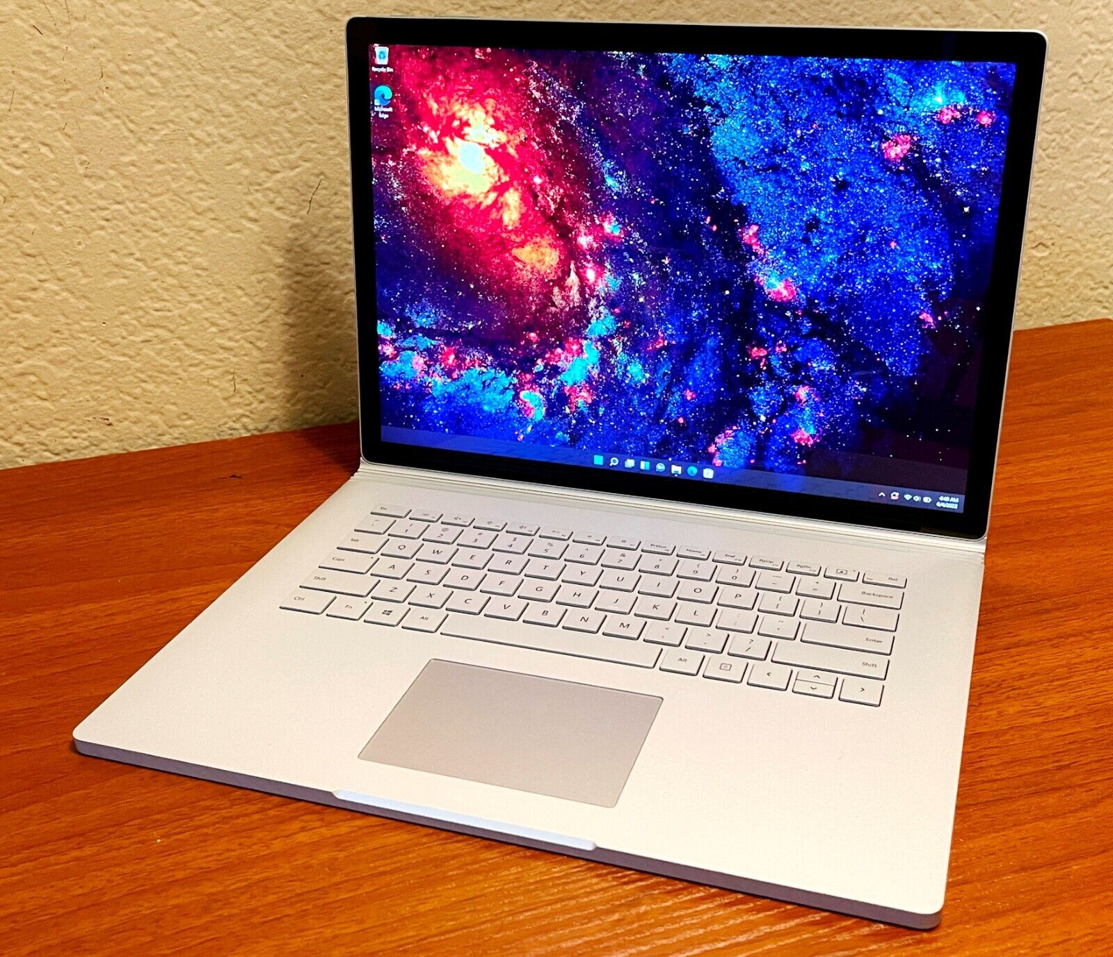 surface book 2 15インチ GTX 1060-