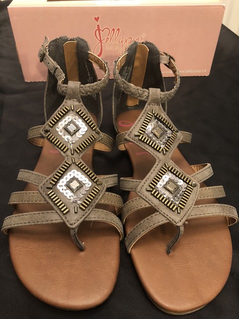 size 35 gucci slides