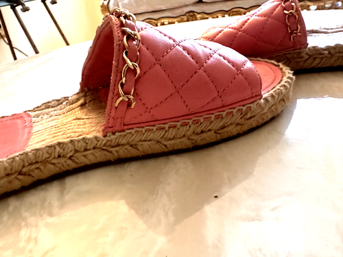Chanel Pink Quilted Lambskin leather slides w/box and shoe cover 39/9 - Picture 9 of 18