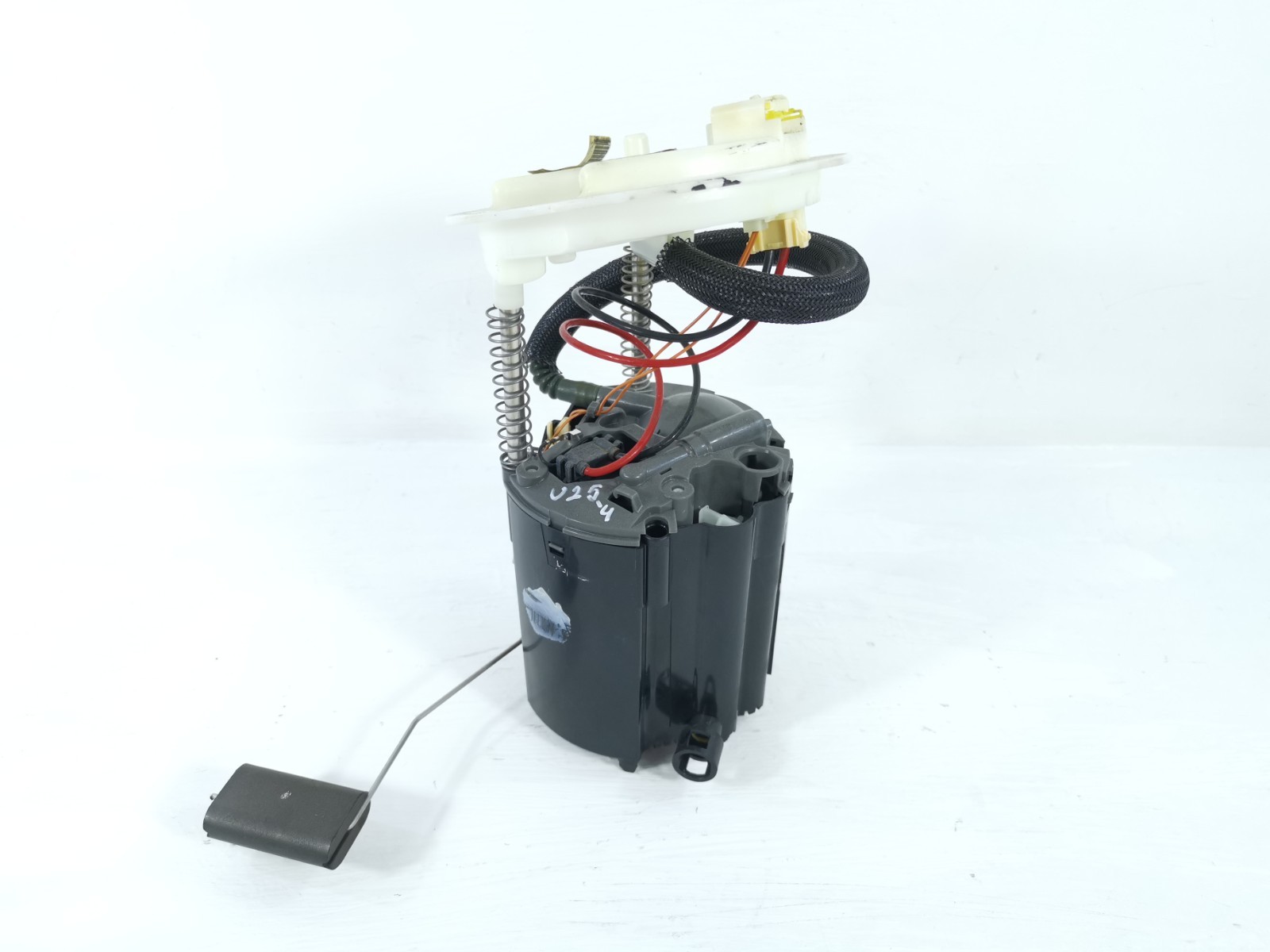 Maserati Levante 2017 AWD 3.0 Fuel Gas Tank Pump Level Sending Unit 670035006