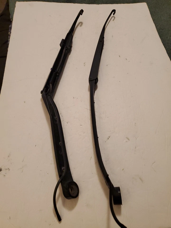 Infiniti FX35 2003 2008 brazos limpiaparabrisas delanteros izquierdo y derecho OEM  Foto 4 de 4