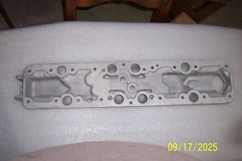 1937-1941 Lincoln Zephyr-Continental N.O.S. Coletor de admissão. - Imagem 2 de 2