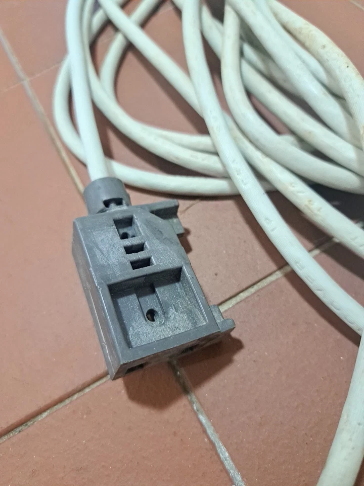 Cable de alimentación genuino para aspiradora vertical Hoover Legacy 810 modelo U4581-910 Foto 2 de 4