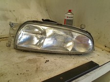 Feu avant (phare) Mazda 121