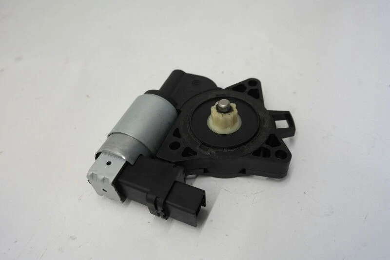 2004-2009 Mazda 3 RH Power Window Motor Rear Passenger Right  - Image 3 of 4