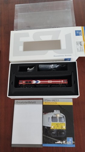 "HGK CLASS 66 HGK DE 61" ESU 31271 DIESELLOKOMOTIVE DC/AC, Ep.V, rot, IE NEU+OVP | Zustand: Neu: Sonstige (siehe Artikelbeschreibung)