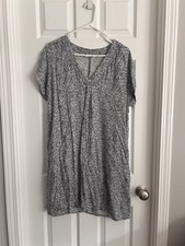 Gap V-Neck T-shirt Dress Black Size S Printed