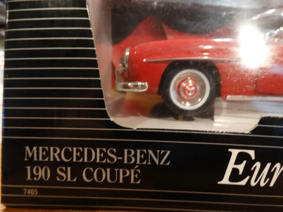 ERTL MERCEDES-BENZ 190 SL CUPÉ ROADSTER CLÁSICOS EUROPEOS ROJO 1:18 COCHE FUNDIDO A PRESIÓN Foto 2 de 4