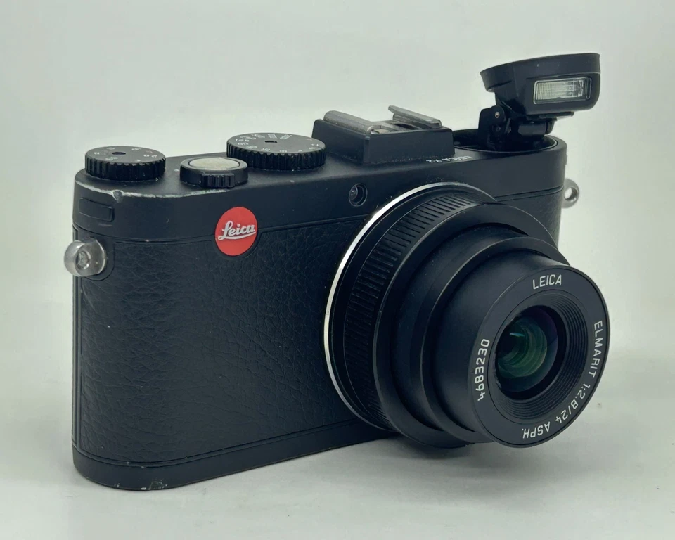 Leica X2 16.1MP Compact Digital Camera - black - Image 2 of 4