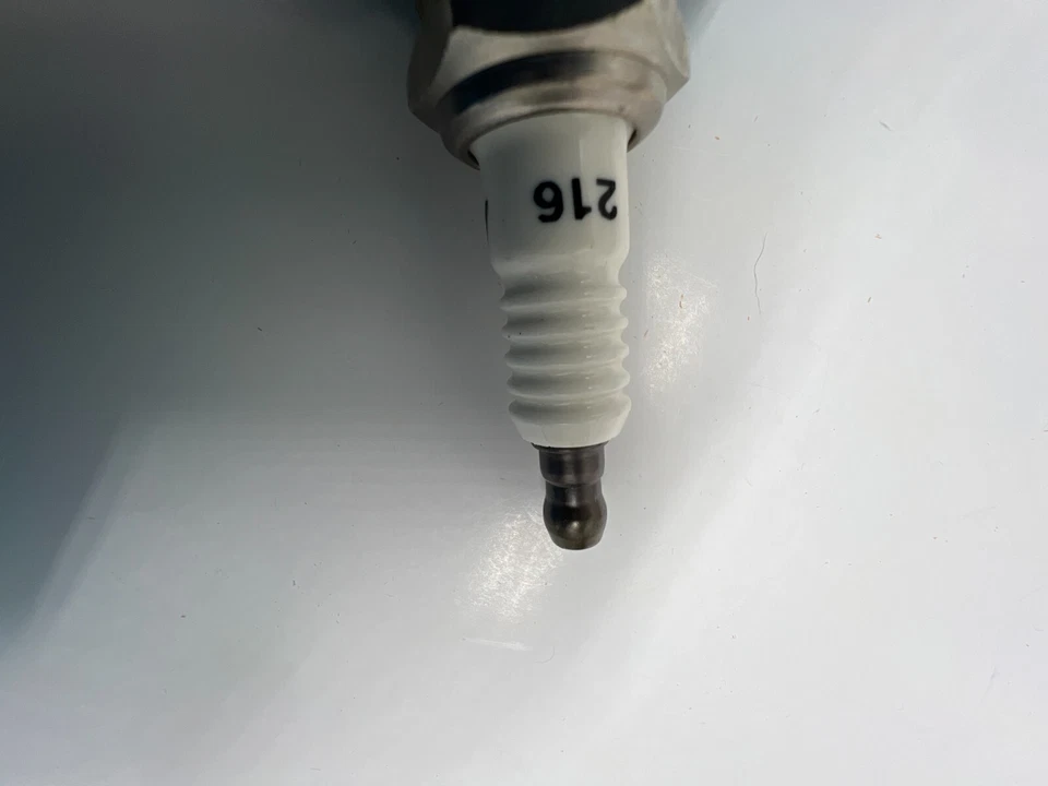 (数量 4) Autolite 火花塞铜非电阻 216 适用于 1966 年吉普 J-2700 — 第 2/4 张图片