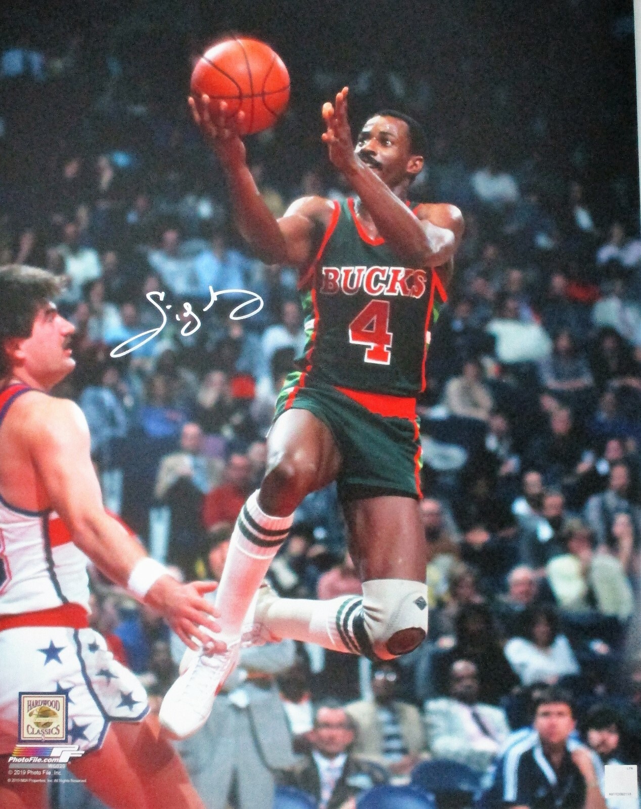 Sidney Moncrief Autographed Signed Milwaukee Bucks MIlw. Bucks 16x20 Photo #5 AUTO - Hall of Fame - 5 x AS 