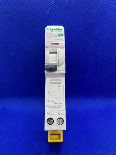 Schneider A9D05832 Acti9 32A 1P+Ns Type C 10kA 30mA Type A PoN RCBO *Unboxed