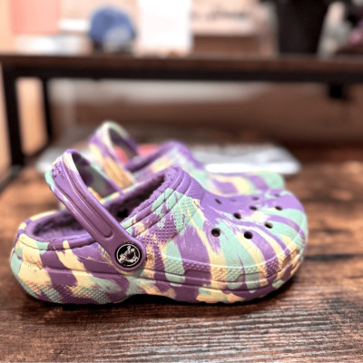 Crocs Purple and yellow sweater Lined shoes size C 12