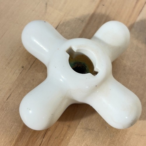 Antique Vintage White and Blue Porcelain Faucet, Cross Handle and Base, 3.25"dia - Bild 7 von 10