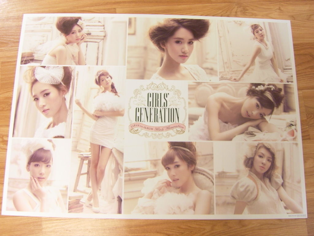 SNSD GIRLS' GENERATION JAPAN FIRST ALBUM (B TYPE) [ORIGINAL POSTER