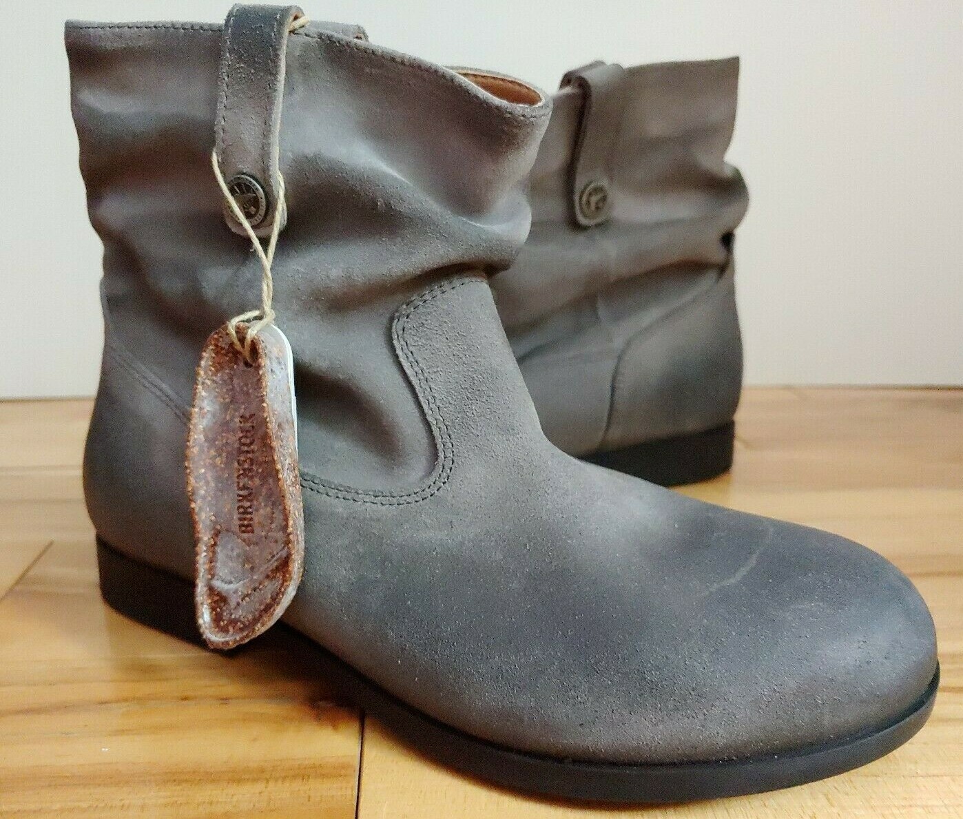 birkenstock women's sarnia waxed suede boot