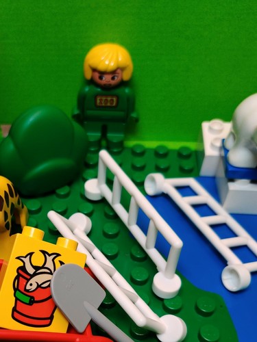 Duplo SAVANNAH and POLAR ANIMALS ~2666 ~Lego ZOO ~COMPLETE ~Giraffe ~1990 ~BOX - Picture 8 of 12