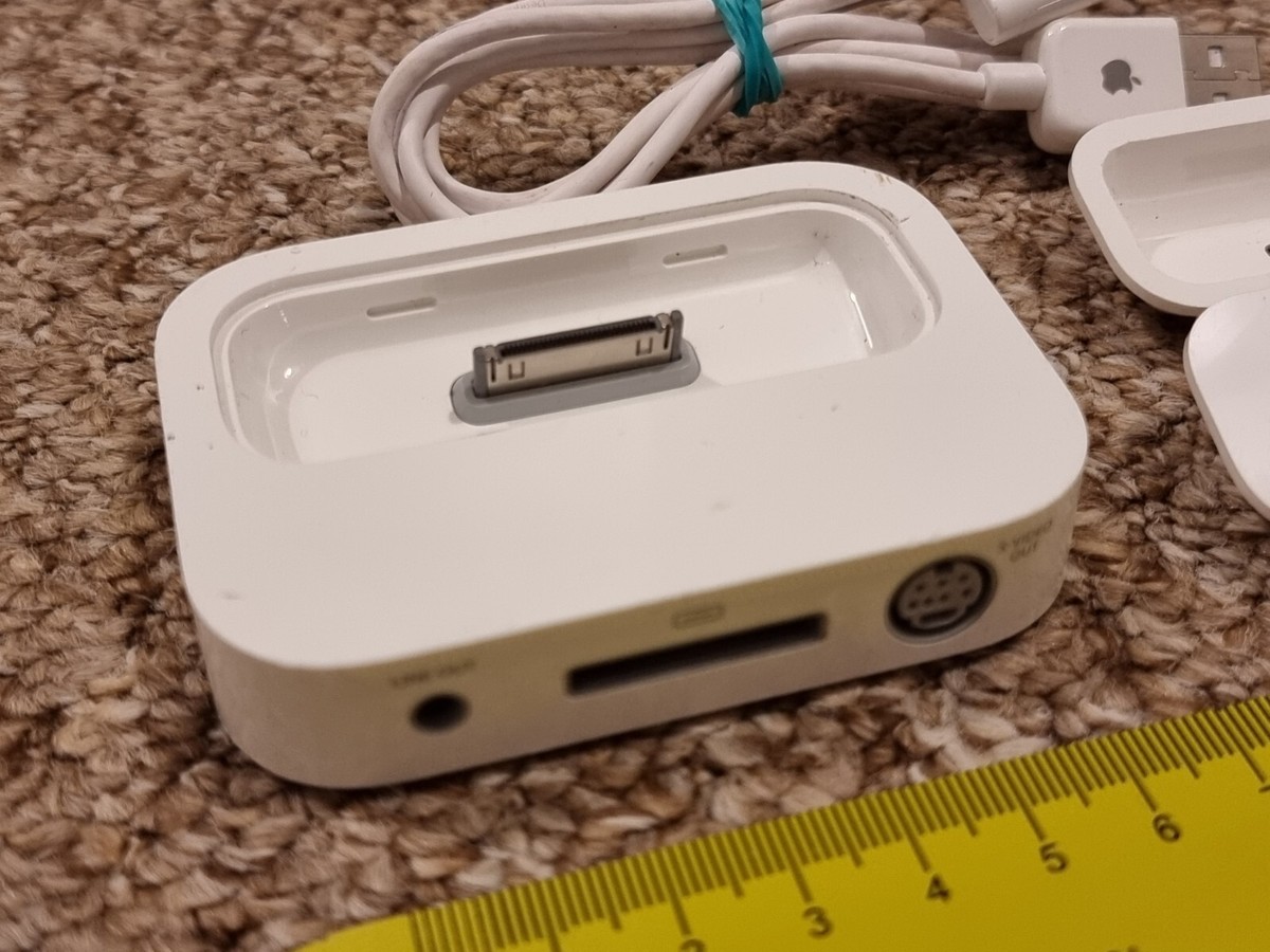 APPLE UNIVERSAL DOCK GENUINE IPOD DOCKING STATION A1153 ADAPTER