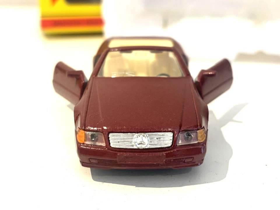 Shell classic Mercedes Benz 500SL car diecast in Corgi 1.43 scale MIB MINT B3 - Image 4 of 4