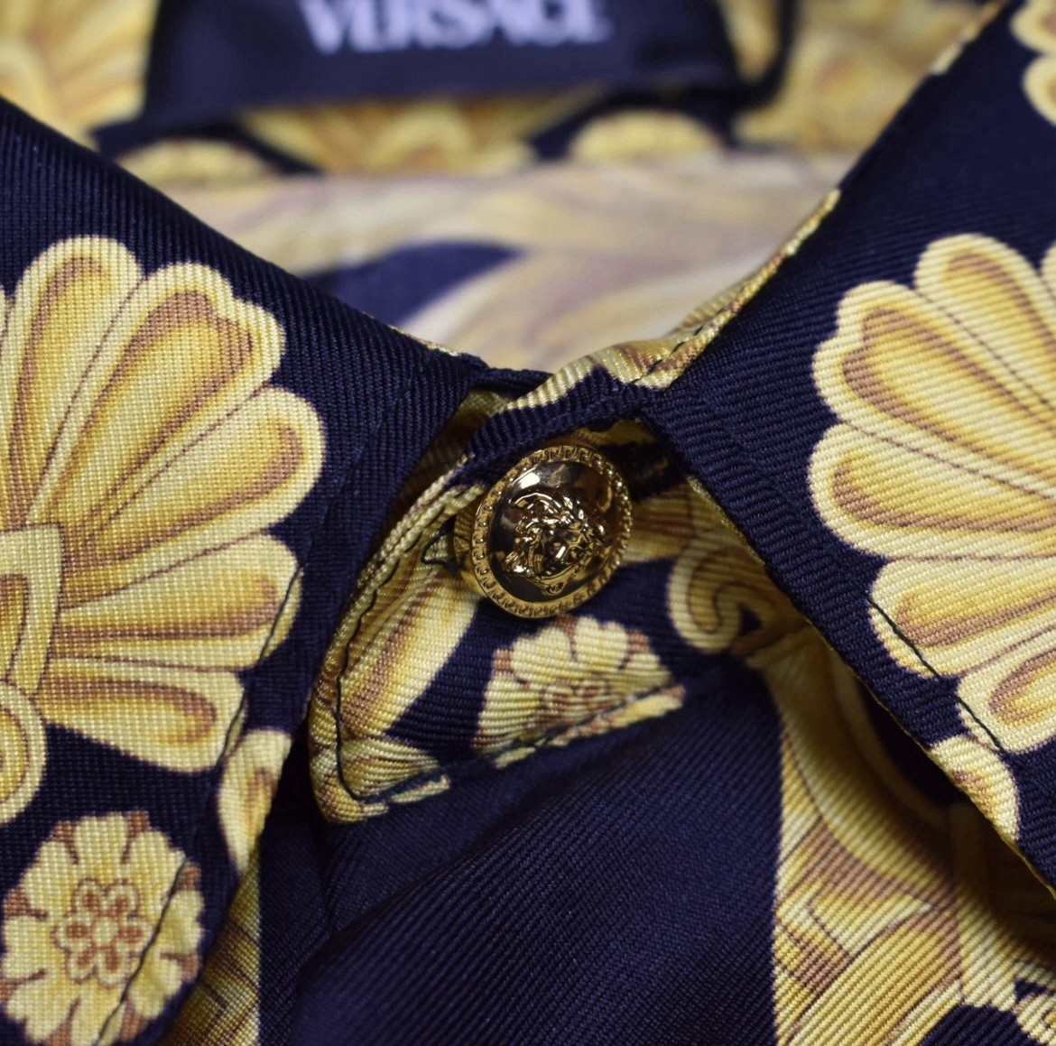 新品未使用 Versace Medusa baroque Short Shirt Versace Jeans Couture baroque-print short-sleeve Shirt | Black