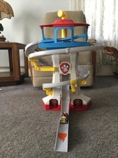 PAW PATROL PAW & PATROLLER DX PAW STATION DE SPIN MASTER + 3 COCHES