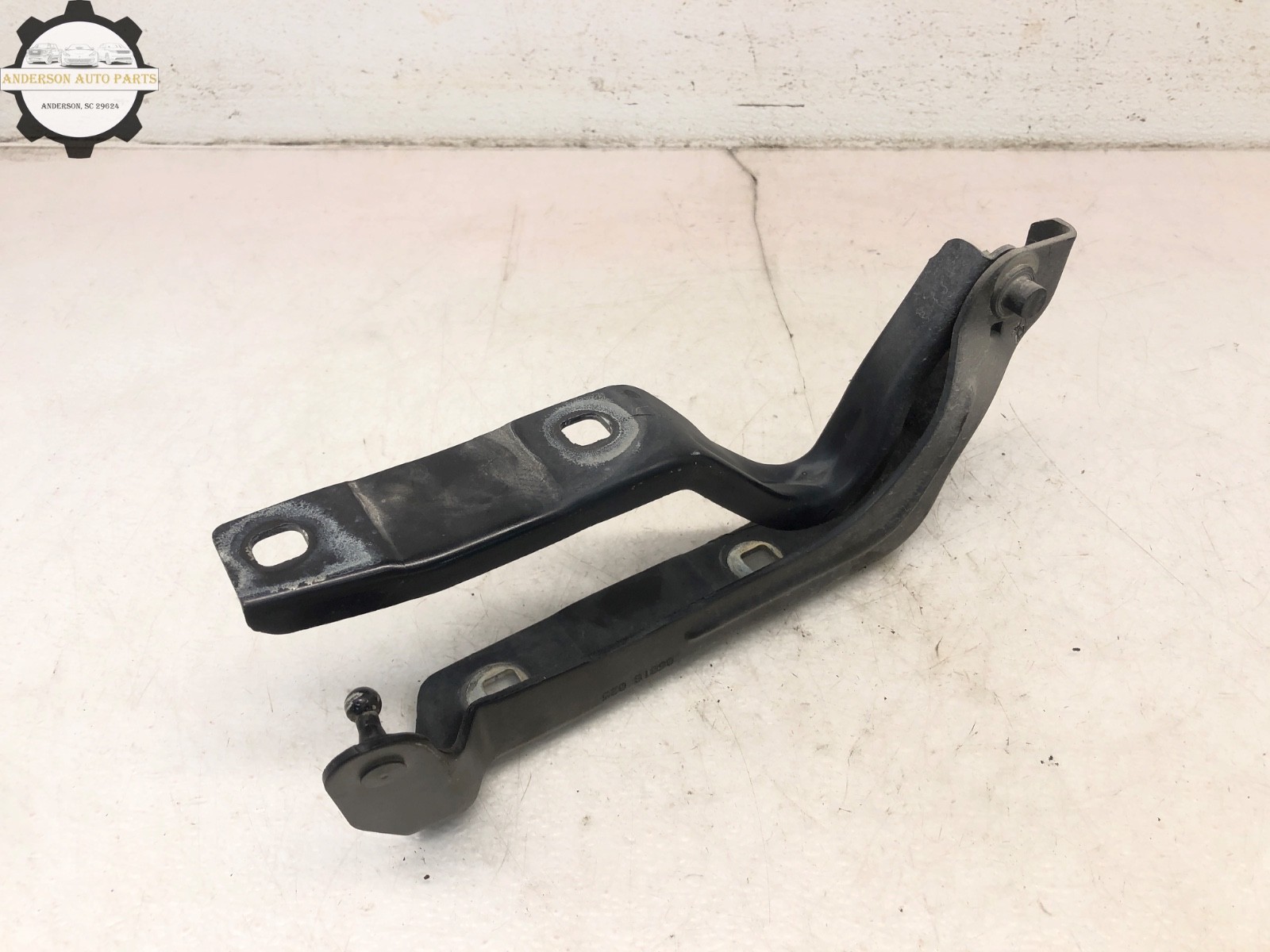 2017-2024 MASERATI LEVANTE LEFT DRIVER FRONT HOOD BONNET HINGE OEM