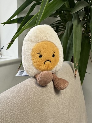 NEU Jellycat Amuseable Sorry gekochtes Ei Brandneu mit Etikett nicht mehr produziert traurig gekochtes Ei