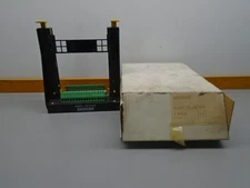 New old Stock 02-104806 Eaton Vickers  Card Holder 02-104806  W21