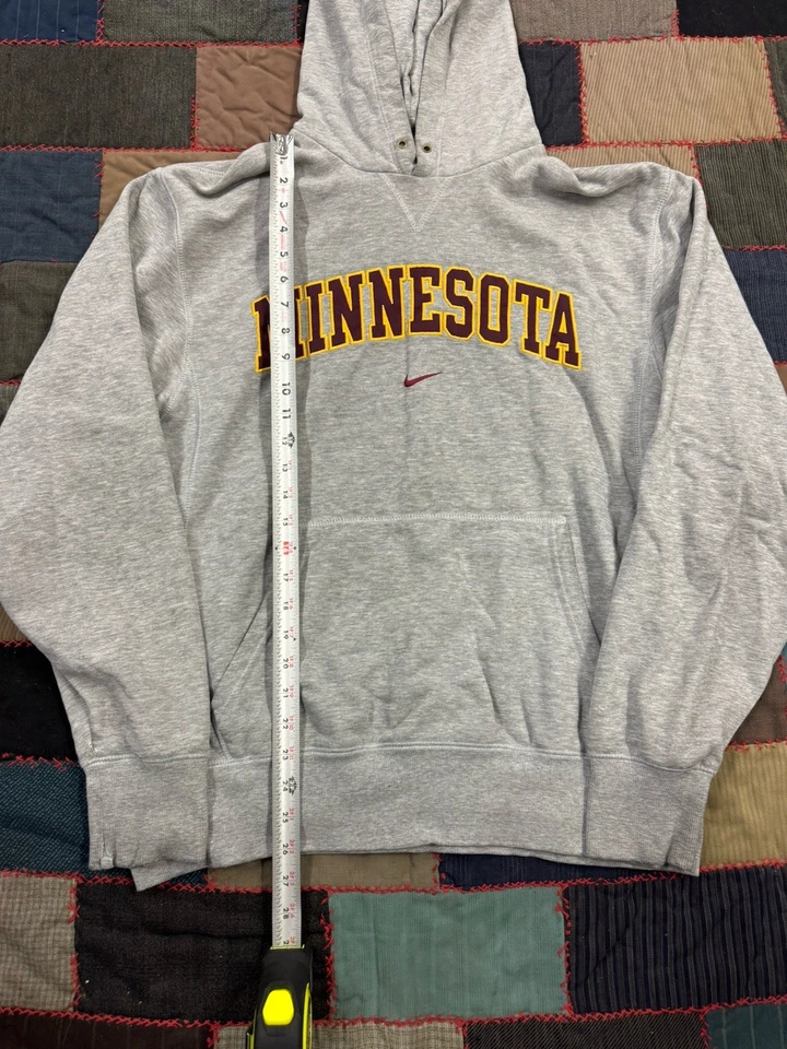 Sudadera con capucha vintage de la década de 2000 Nike Minnesota Football Center Swoosh NCAA para hombre talla L Foto 4 de 4