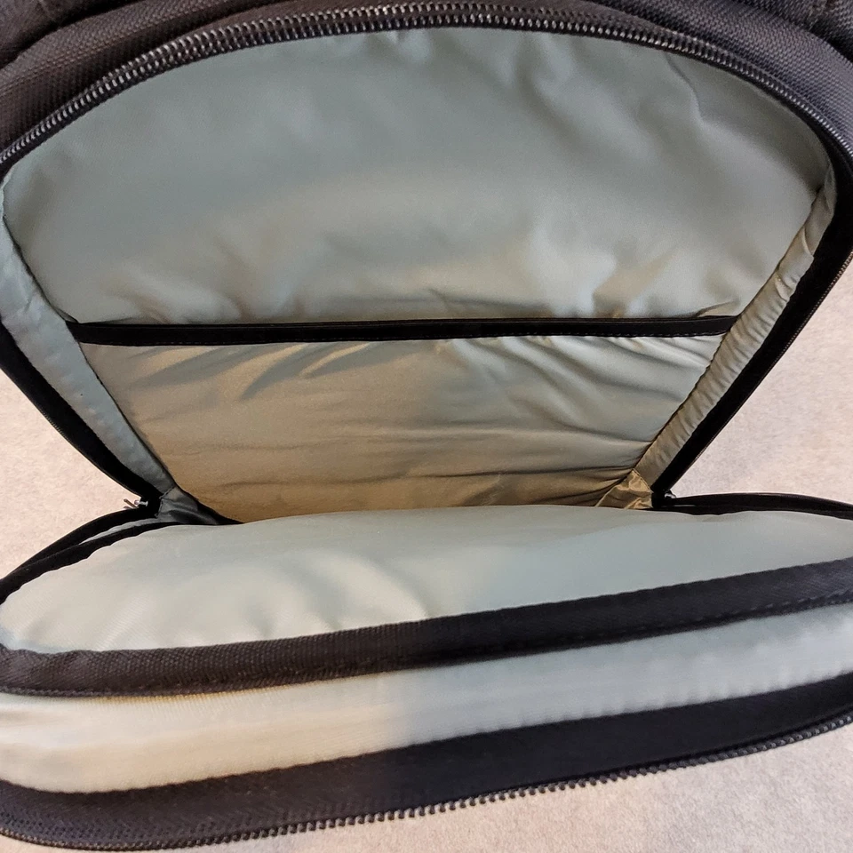 Brenthaven Metrolite BP XF Backpack Black Commuter Laptop - Image 4 of 4