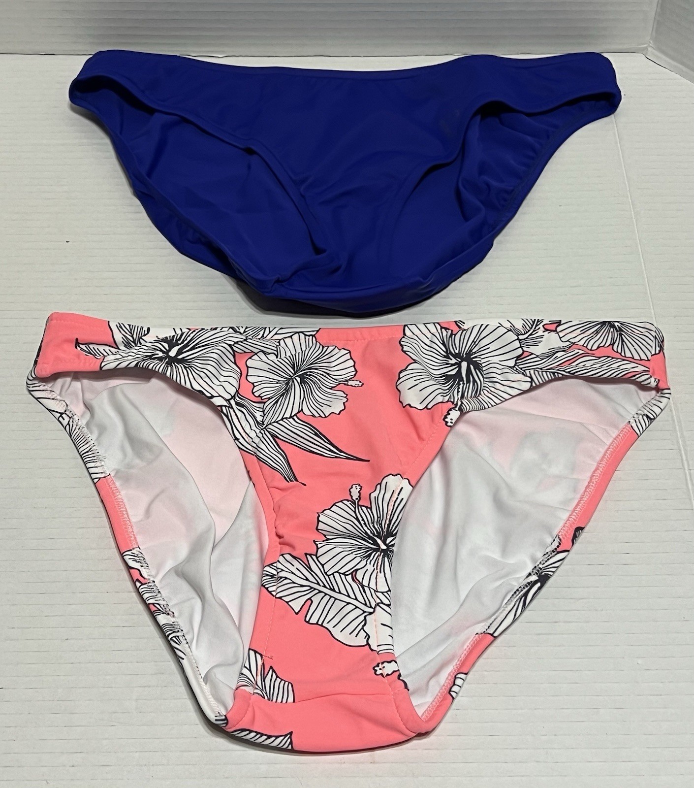 Venus Lot Of 2 Swimsuit Bikini Bottoms Multi Color Floral Sz 8 Solid Sz 10  New