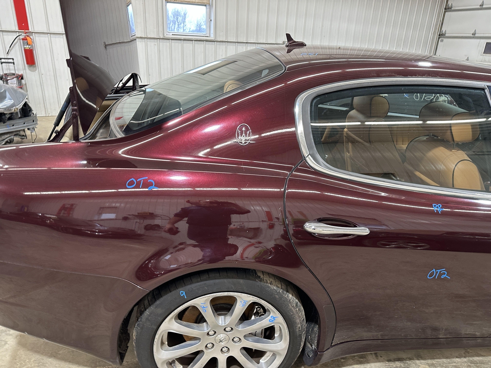 09 MASERATI QUATTROPORT PASSENGER RIGHT REAR SIDE DOOR SHELL ONLY PAINT BPM