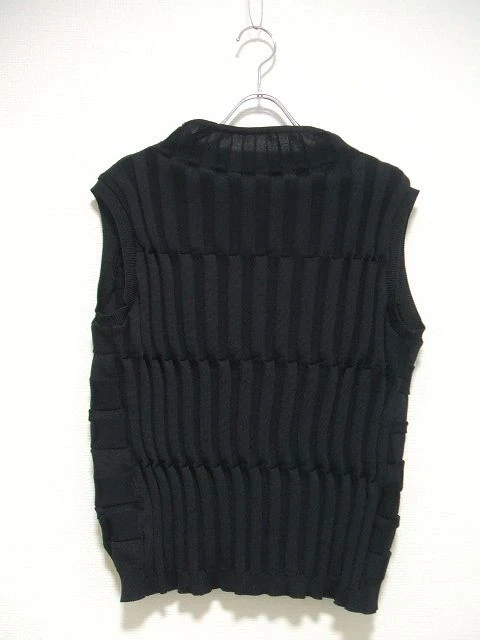 慈雨 Matsuo International Cut-and-sew polyester sleeveless knit