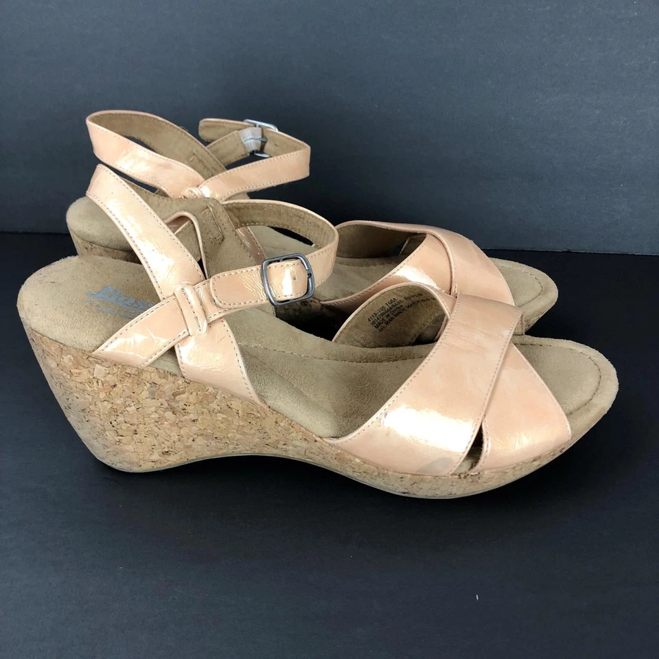 Sandalia de cuña con plataforma de bajo beige charol cuero 10 correas de hebilla zapatos de tacón de corcho Foto 4 de 4