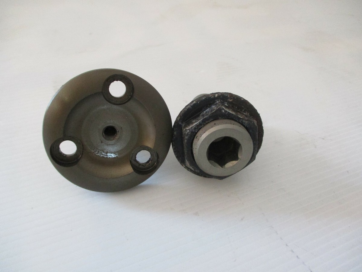 Cardan Bolt Guide Bolt Cardan Tunnel BMW R1200GS K25 04-07