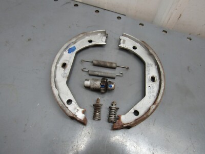 12-15 BMW E84 X1 Set of 4 Rear Brake Shoes 1161761 OEM for sale 