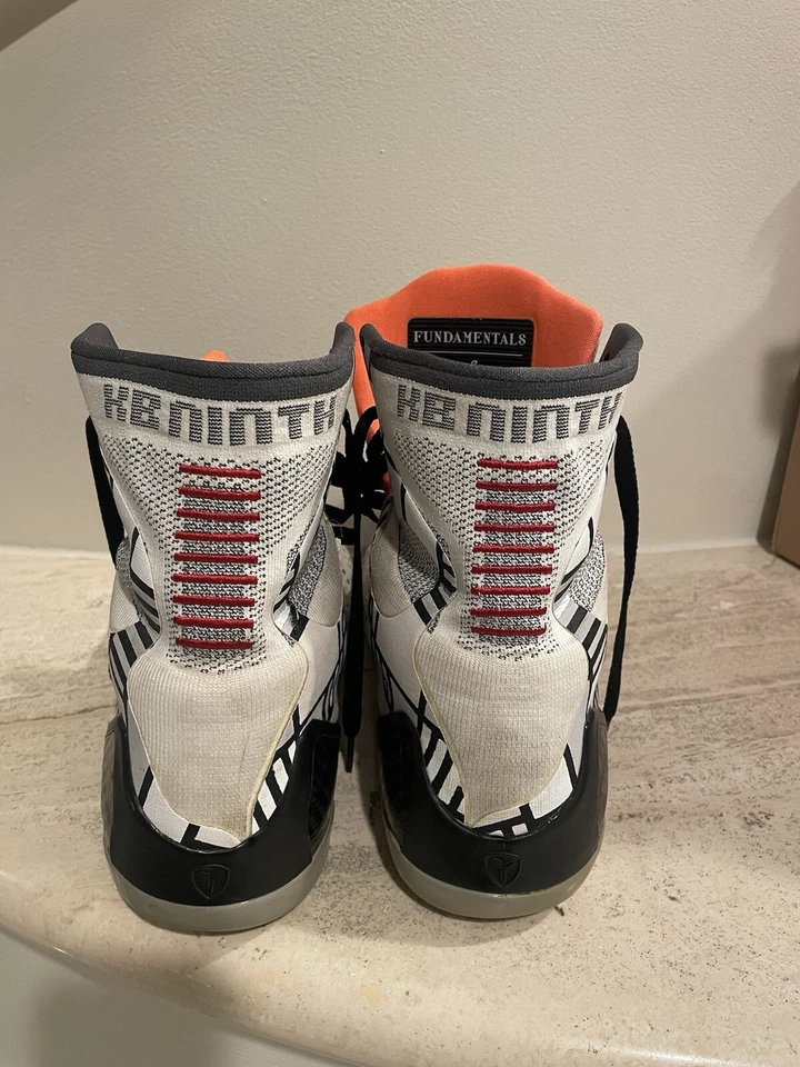 Size 10.5 - Nike Kobe 9 Elite Fundamentals - Image 4 of 4