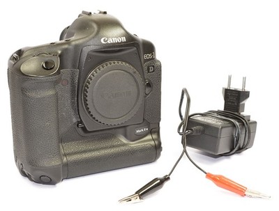 Canon EOS-1 D Mark II N Digital Gehäuse/body schwarz  2325/5