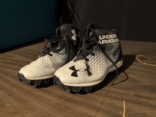 Kids Under Armor Cleats Size 2.5 Y